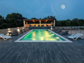 Apartments Karen - Three Bedroom Apartment with Terrace A5